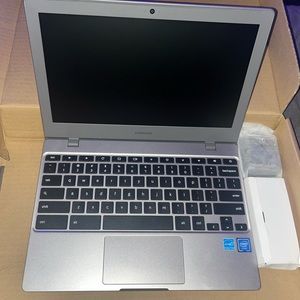 NEW, NEVER USED Samsung ChromeBook 4